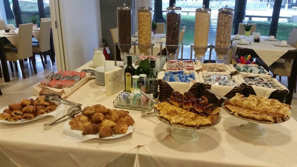 Hotel Fonzari Grado Ngoại thất bức ảnh